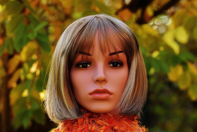 Wear a wig 3