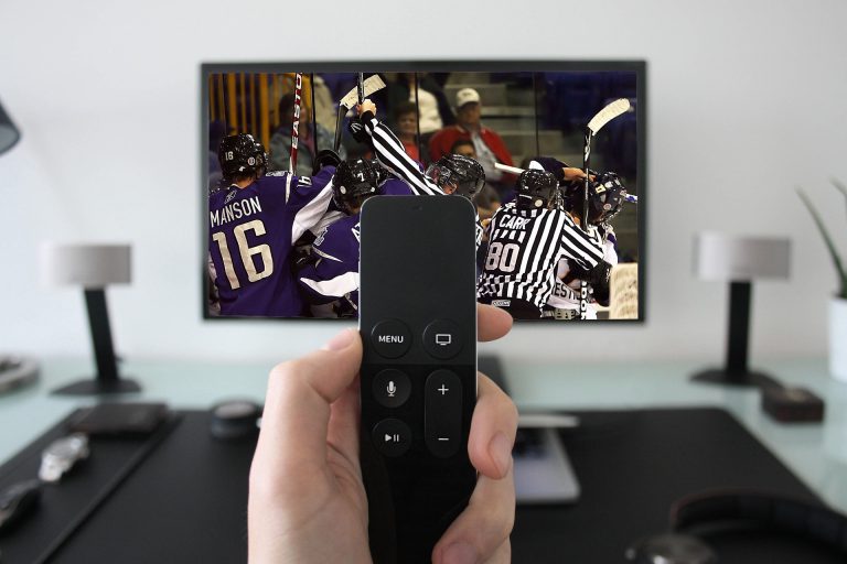 Watch a hockey game on tv 2