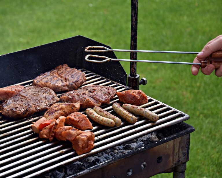Make a barbecue meal 2