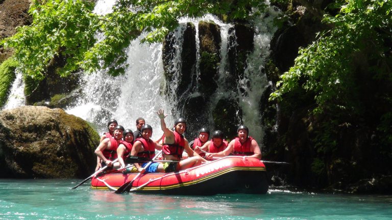 Raft down the river 3