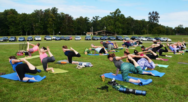 Yoga in the park 2