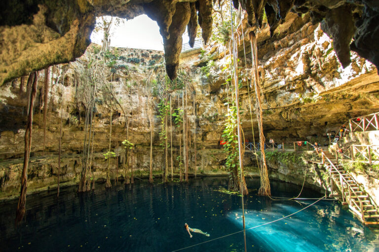 Cenote Oxman, Mexico