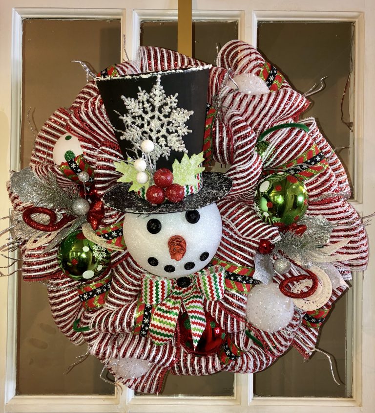 Frosty snowman wreath