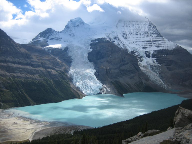 Berg Lake from the Mumm Basin Trail